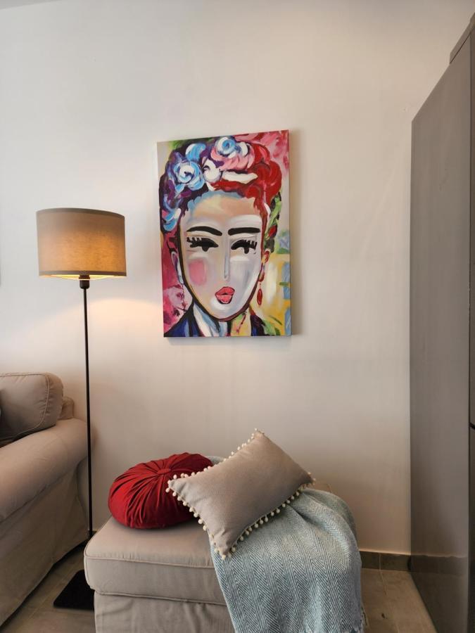 Frida'S Cozy Two Bedroom Apt ラルナカ エクステリア 写真