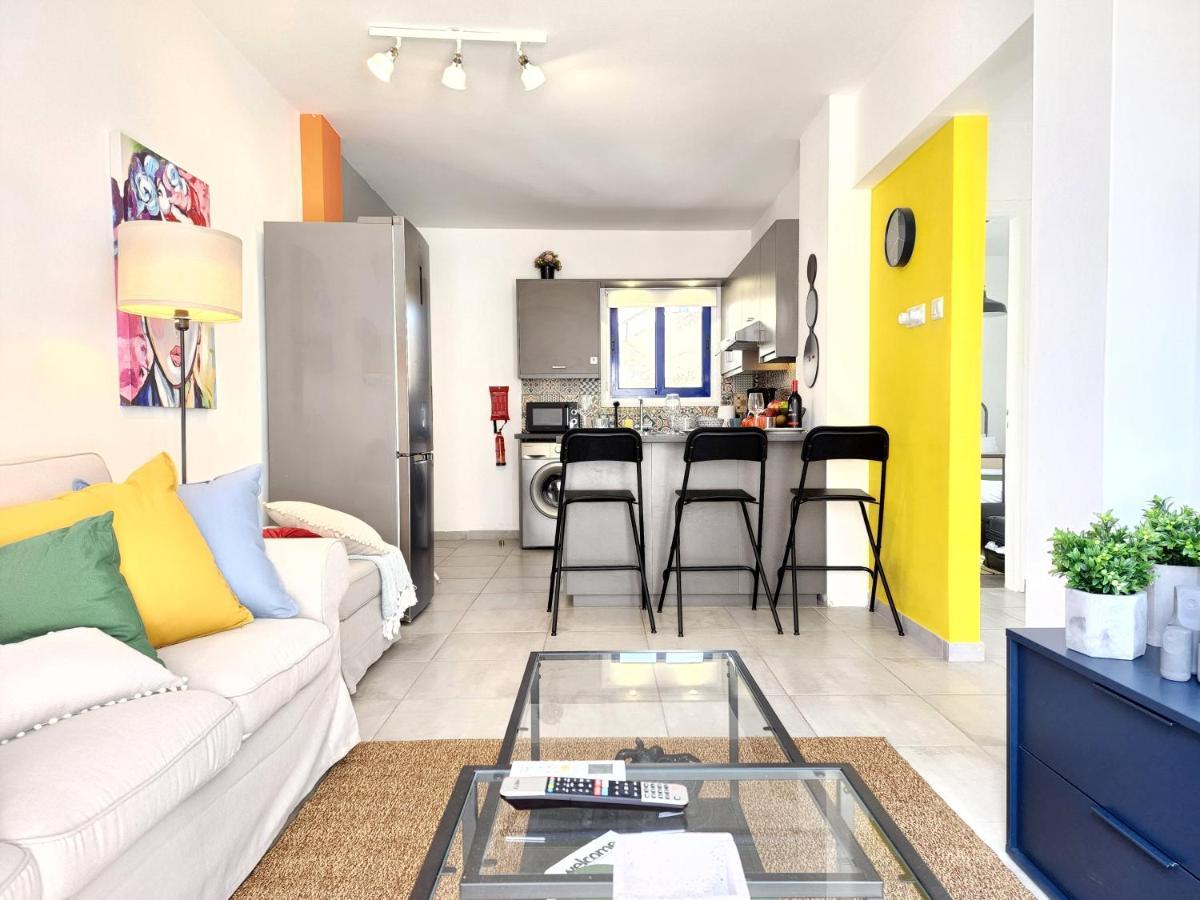 Frida'S Cozy Two Bedroom Apt ラルナカ エクステリア 写真