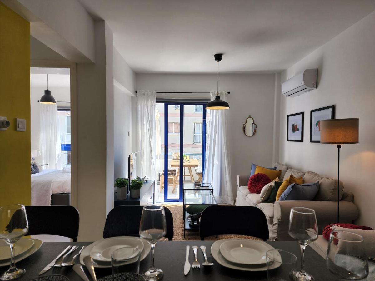 Frida'S Cozy Two Bedroom Apt ラルナカ エクステリア 写真