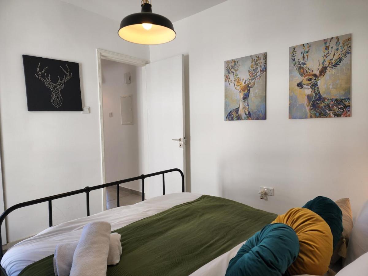 Frida'S Cozy Two Bedroom Apt ラルナカ エクステリア 写真