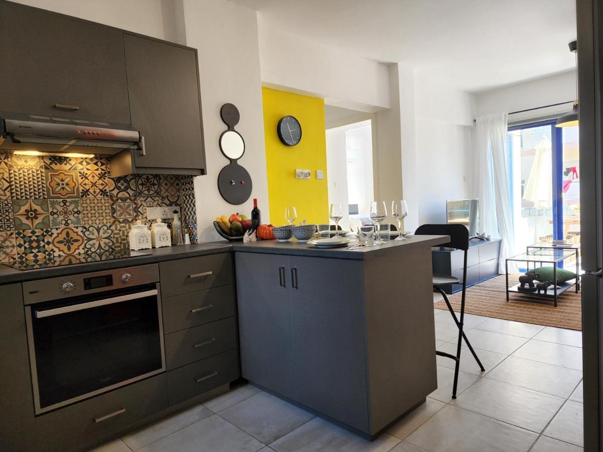 Frida'S Cozy Two Bedroom Apt ラルナカ エクステリア 写真